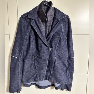 Lululemon Active suit